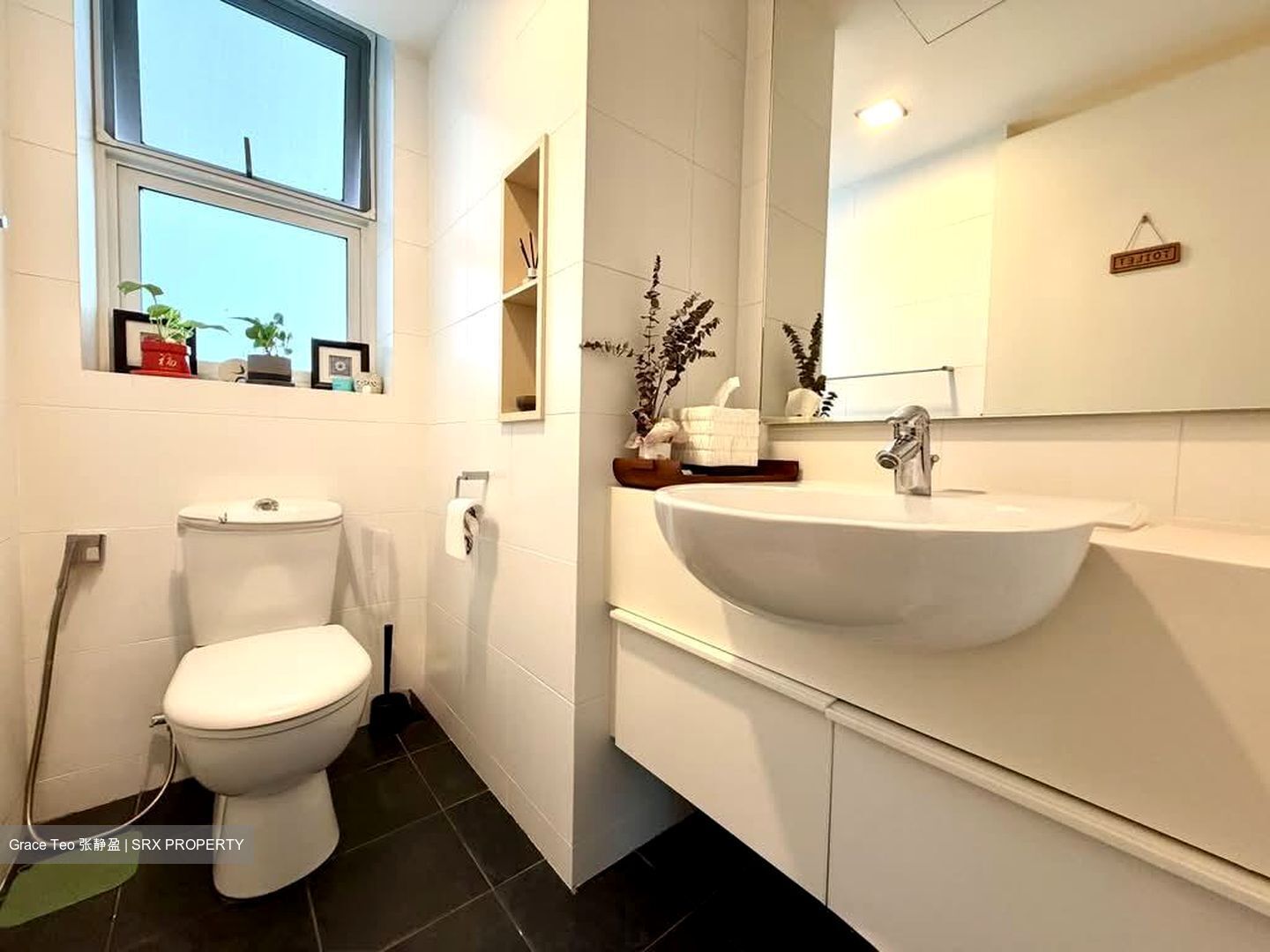 The Esparis (D18), Condominium #604709731